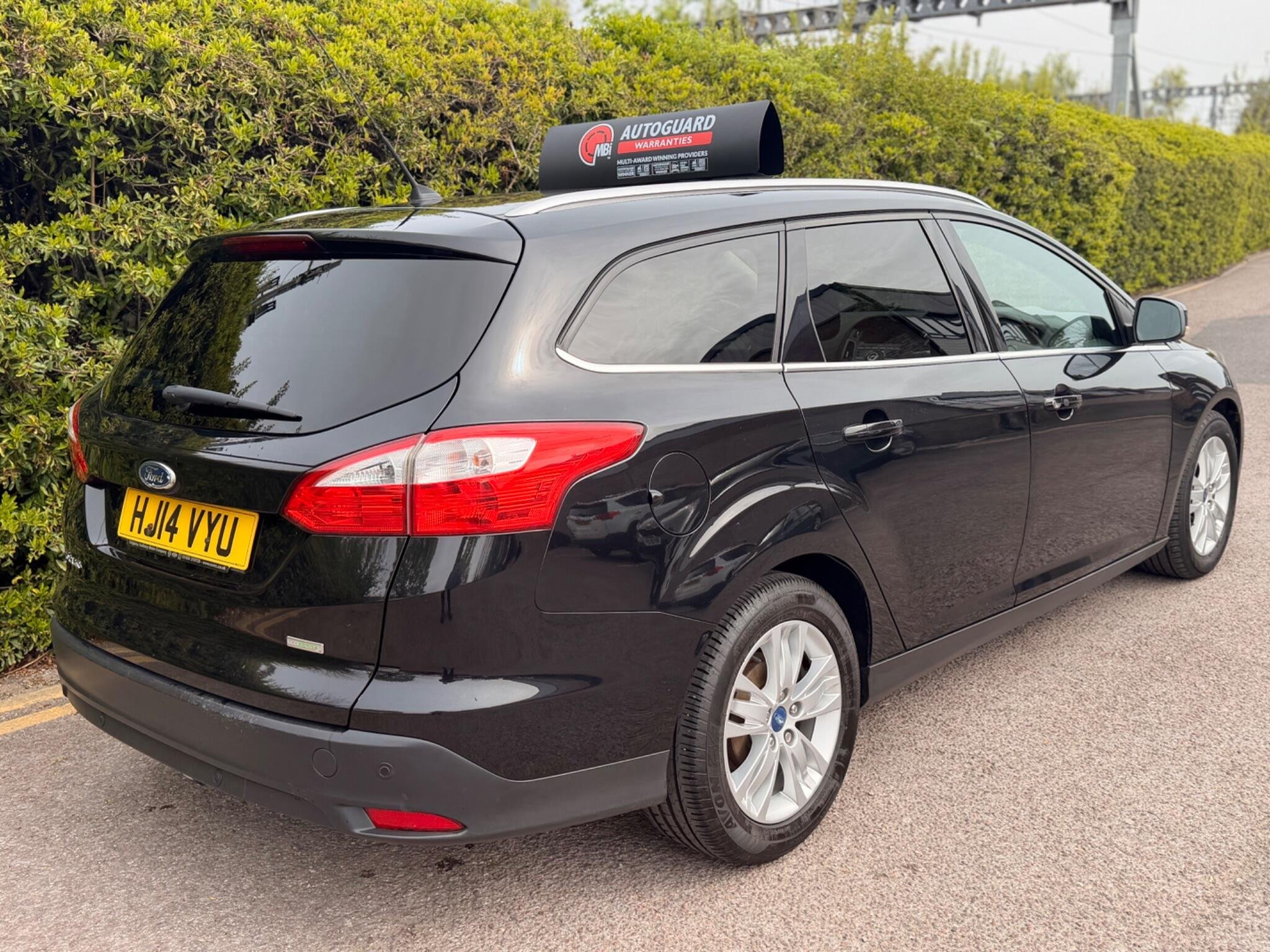 FORD FOCUS 1.0T ECOBOOST TITANIUM NAVIGATOR EURO 5 S S 5DR 4,990 77,000 MANUAL...